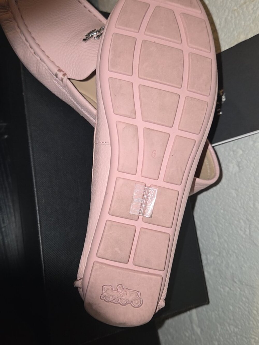 Coach pink shoes - Picture 2 of 4